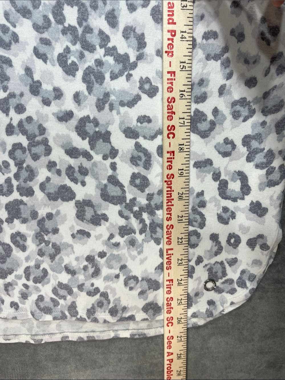 Calvin Klein Performance Gray Leopard Print Cowl‎ Neck Pullover Medium - Picture 6 of 6